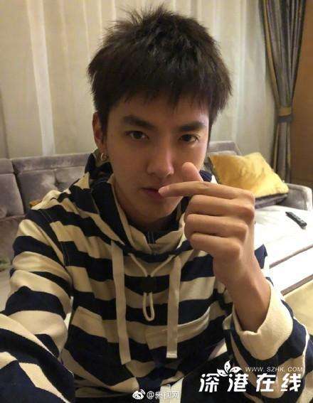 央视网表扬吴亦凡 以行动诠释梦想，用时间印证实力 吴亦凡资料