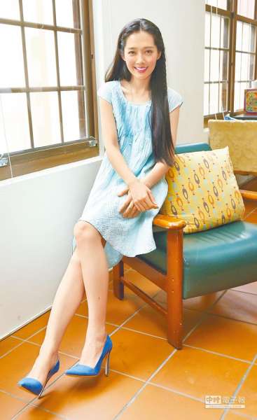 郭碧婷遭性骚扰被男星抠手心