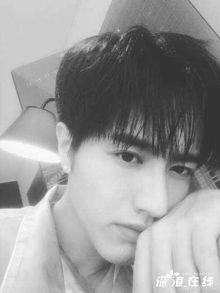 网剧当她恋爱时方君浩是谁演的-罗正个人资料作品介绍