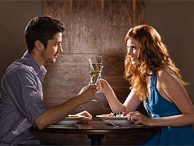 和女生约会后再怎么聊