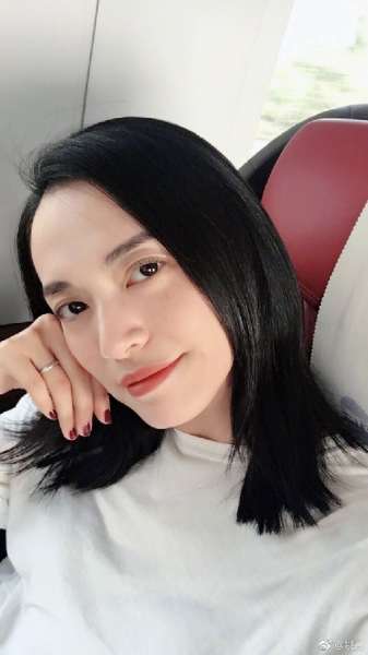 姚晨整容了是真的吗？姚晨幽默回应整容传闻：你们是想夸我又美了吧？