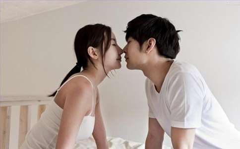 女人乳晕变黑是怎么回事