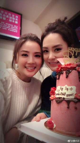 好姐妹阿娇被求婚！阿Sa容祖儿等好友为其送上祝福：千言万语在心中