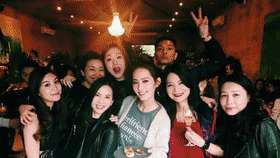 余文乐晒婚礼花絮 网友：这是什么神仙爱情啊!