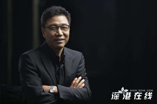 科大讯飞轮值总裁胡郁提出为了创新的未来娱乐，希望与SM娱乐的李秀满总制作人携手合作