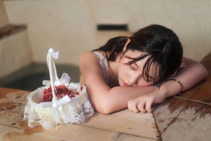 出水芙蓉美妙的佳人