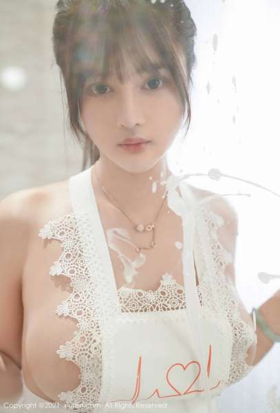 嫩模萌奈子情趣内衣主题极致诱惑写真火辣身材白色真空私房