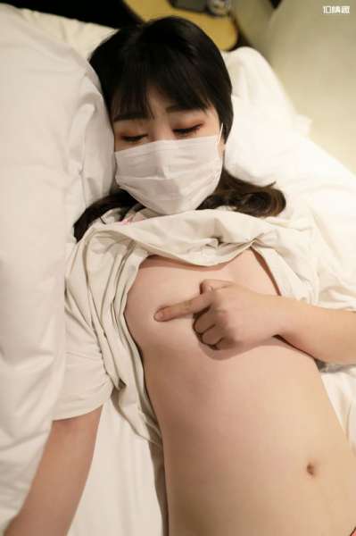 ROSI写真口罩美女