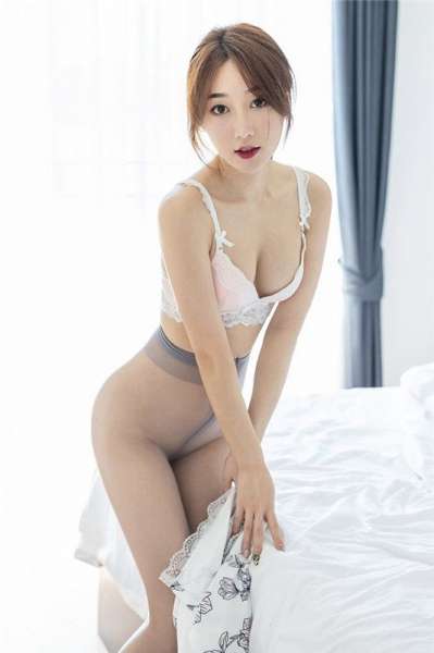 旗袍撩人的处女生人