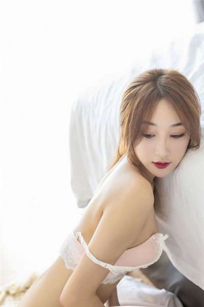 旗袍撩人的处女生人