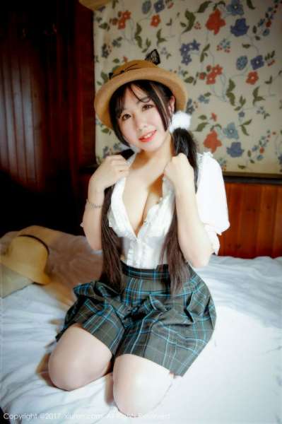 白嫩极品v菜雪白大奶笑容超甜美