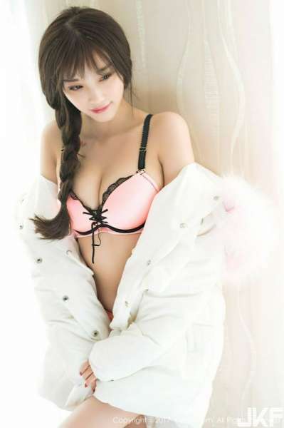 杨晨晨sugarXIUREN高清写真图