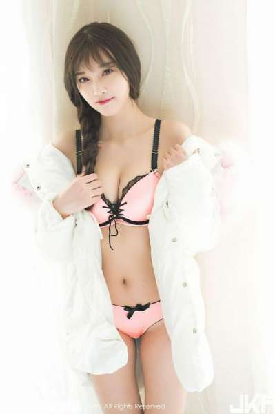 杨晨晨sugarXIUREN高清写真图