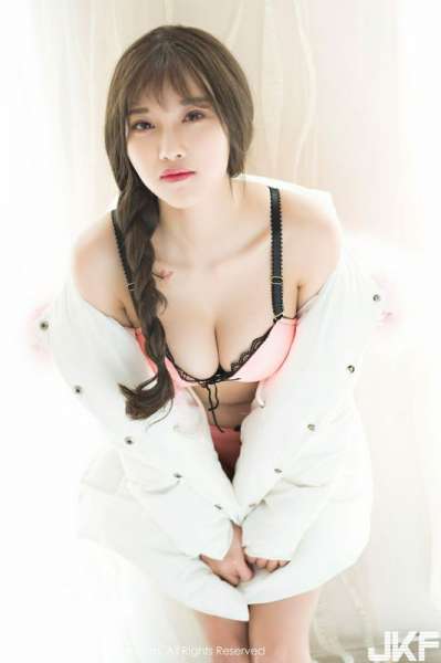 杨晨晨sugarXIUREN高清写真图