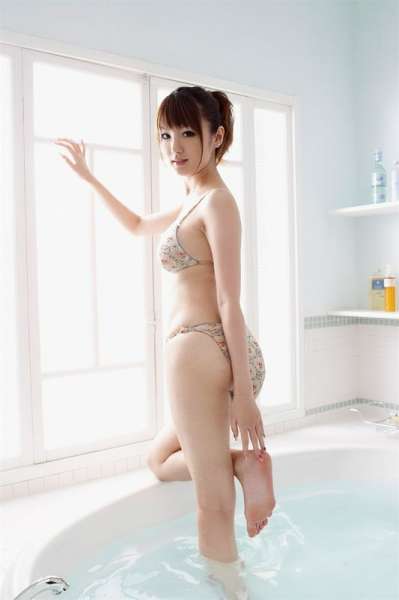 白花花的大奶子惹人爱