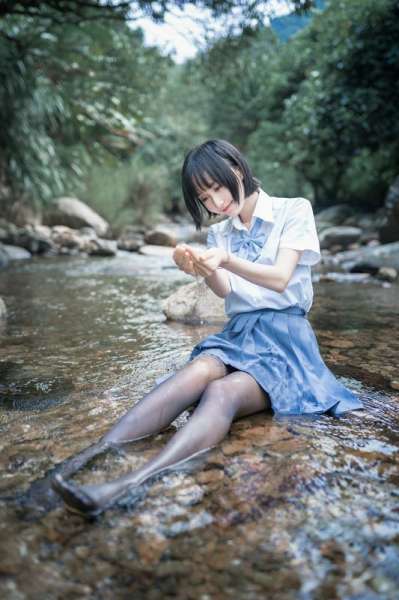 木绵绵水色溪边制服