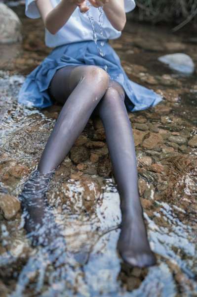 木绵绵水色溪边制服
