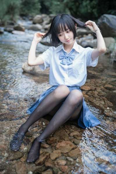 木绵绵水色溪边制服
