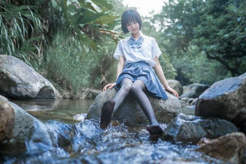 木绵绵水色溪边制服