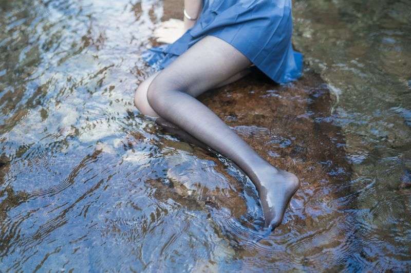 木绵绵水色溪边制服