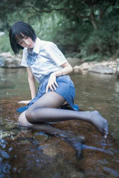 木绵绵水色溪边制服
