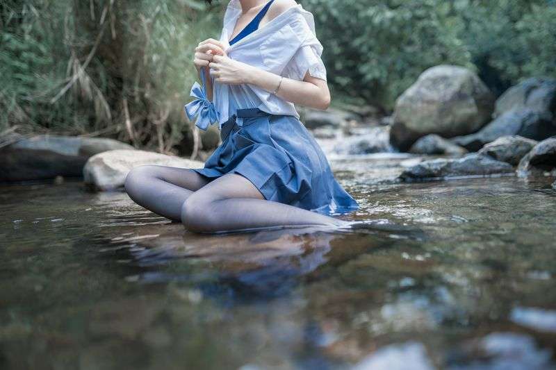 木绵绵水色溪边制服
