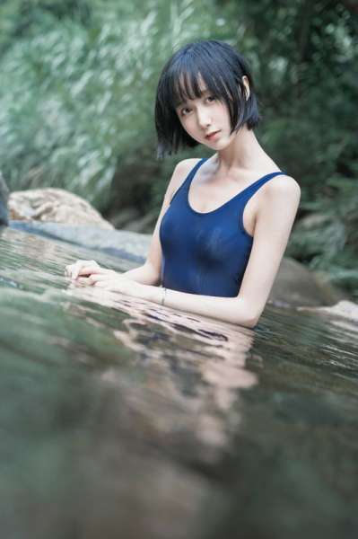 木绵绵水色溪边制服