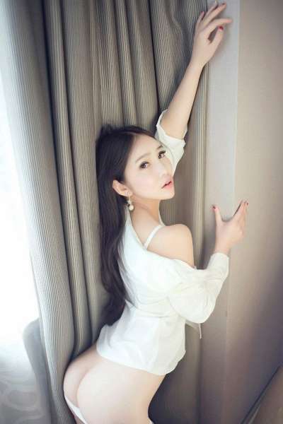 艾弥丰乳肥臀浴室湿身诱惑