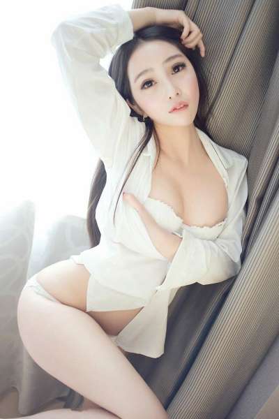 艾弥丰乳肥臀浴室湿身诱惑