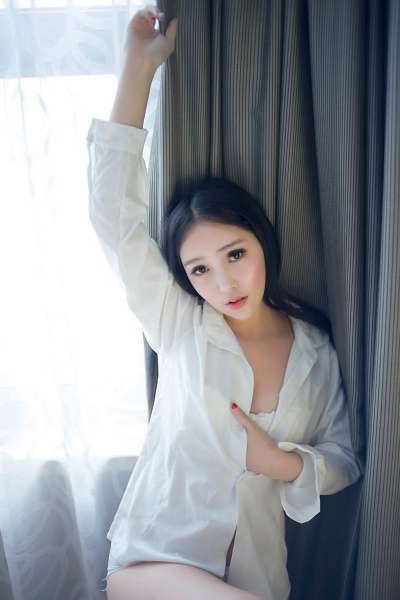 艾弥丰乳肥臀浴室湿身诱惑