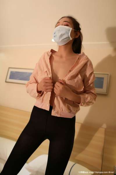 ROSI写真口罩系列 翘臀美女