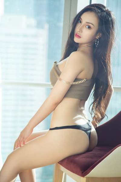 宅男女神莫妮卡完美酮体诱人爆乳美臀