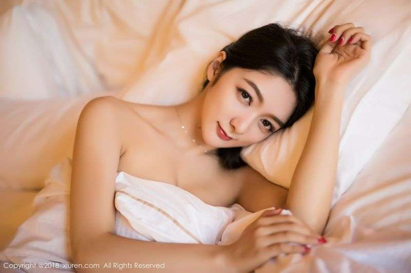 Angela喜欢猫性感写真