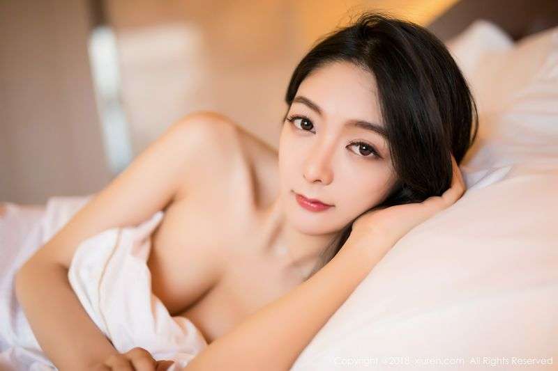 Angela喜欢猫性感写真