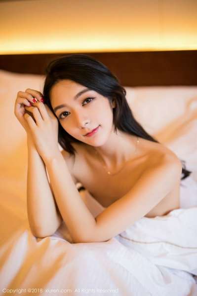 Angela喜欢猫性感写真