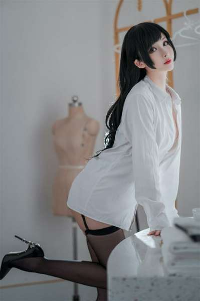 rioko凉凉子男友衬衣