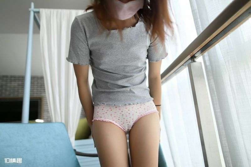 ROSI写真口罩系列肥嫩大腿的诱惑