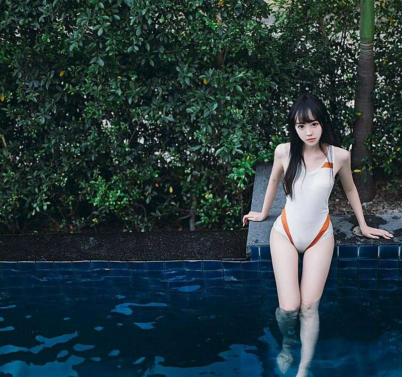 采妮泳装写真