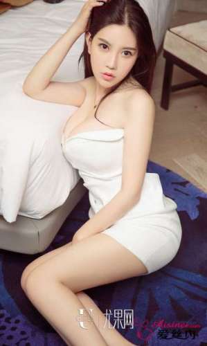 白皙嫩模杨茗琪美乳翘臀惹人爱
