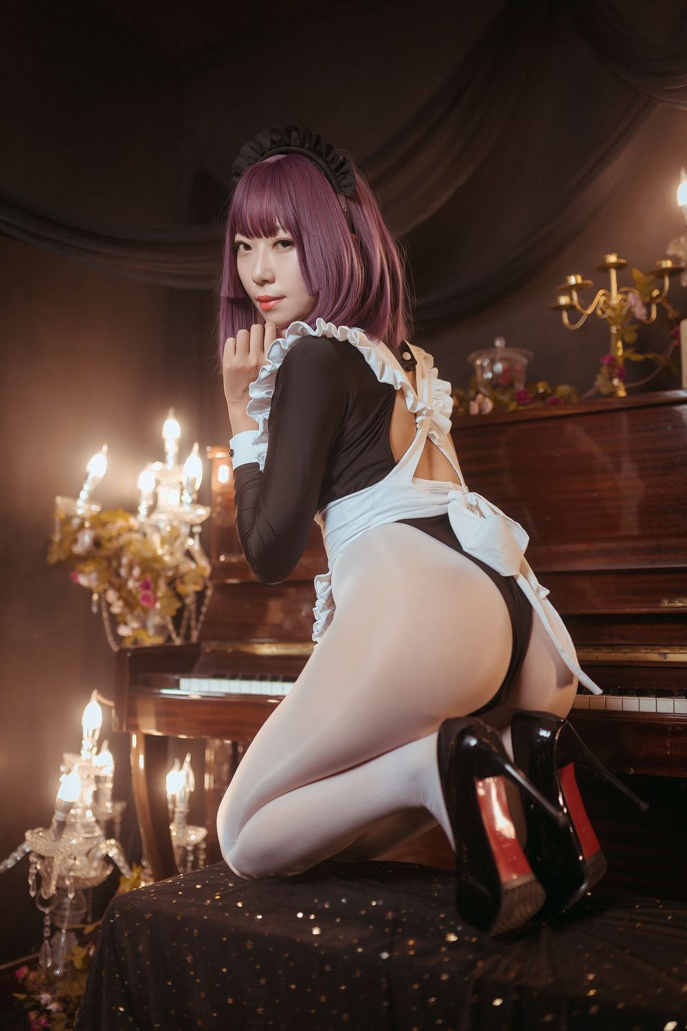 肥臀白丝性感女仆