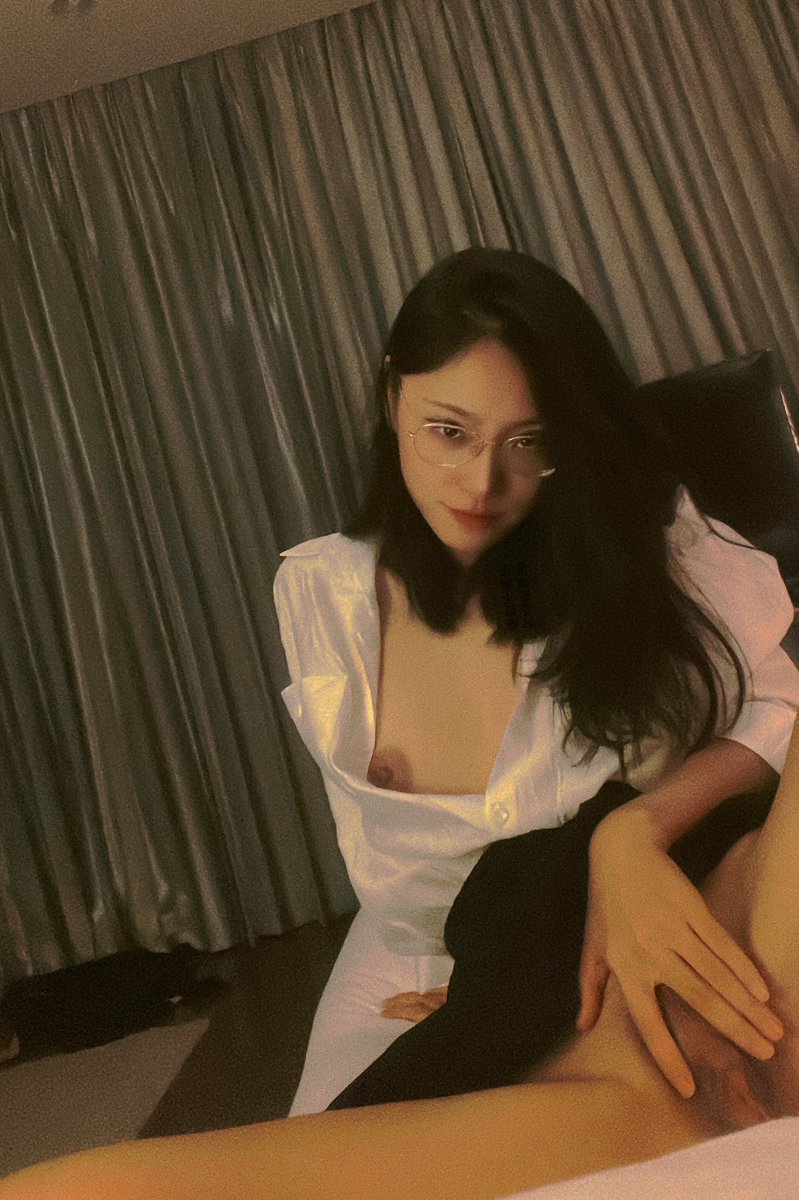 Onlyfans刘玥JuneLiu图集