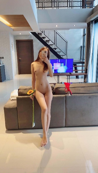 爱笑的骚货，孕气不会太差哦