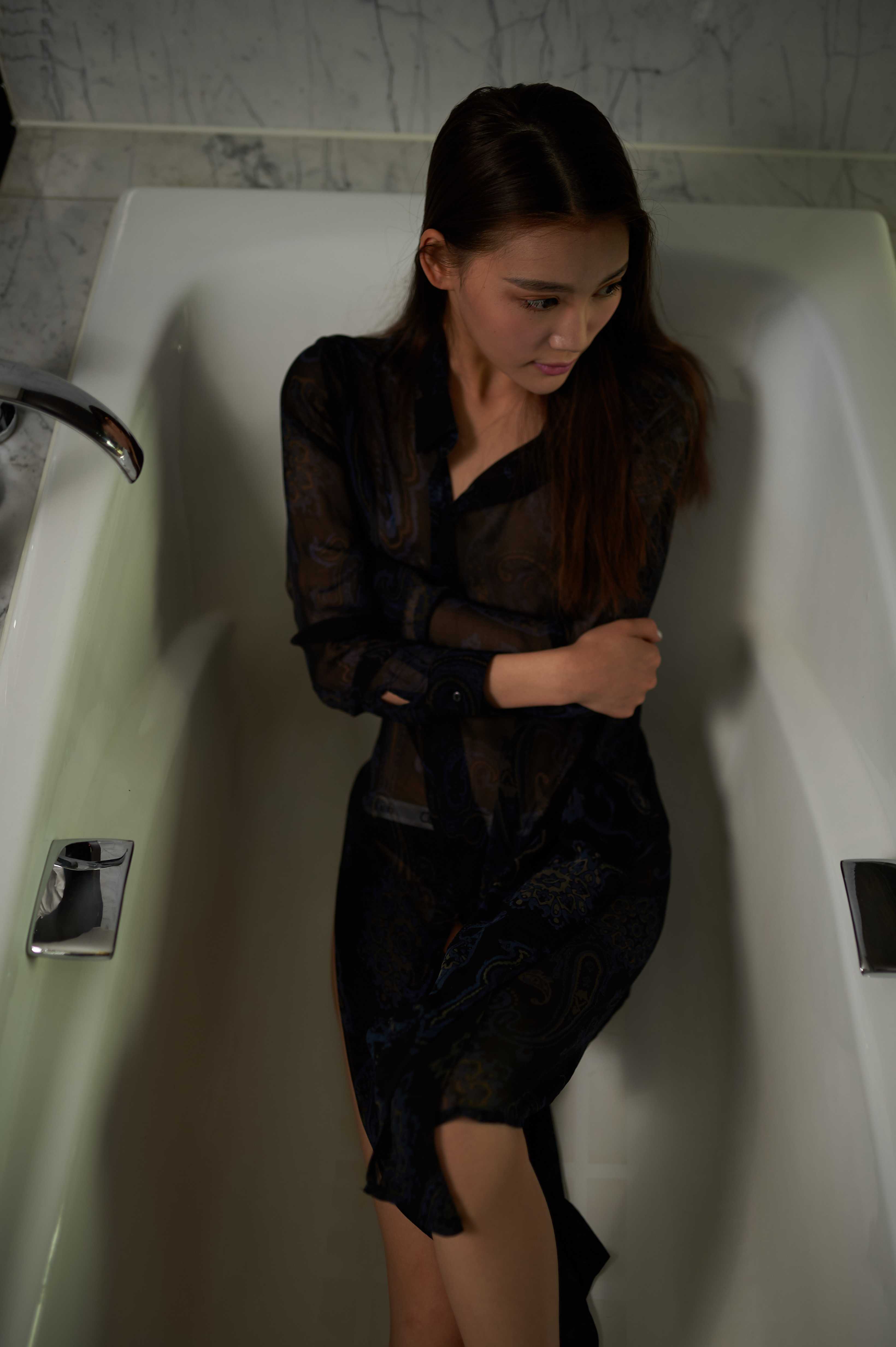 粉嫩且害羞的妹子