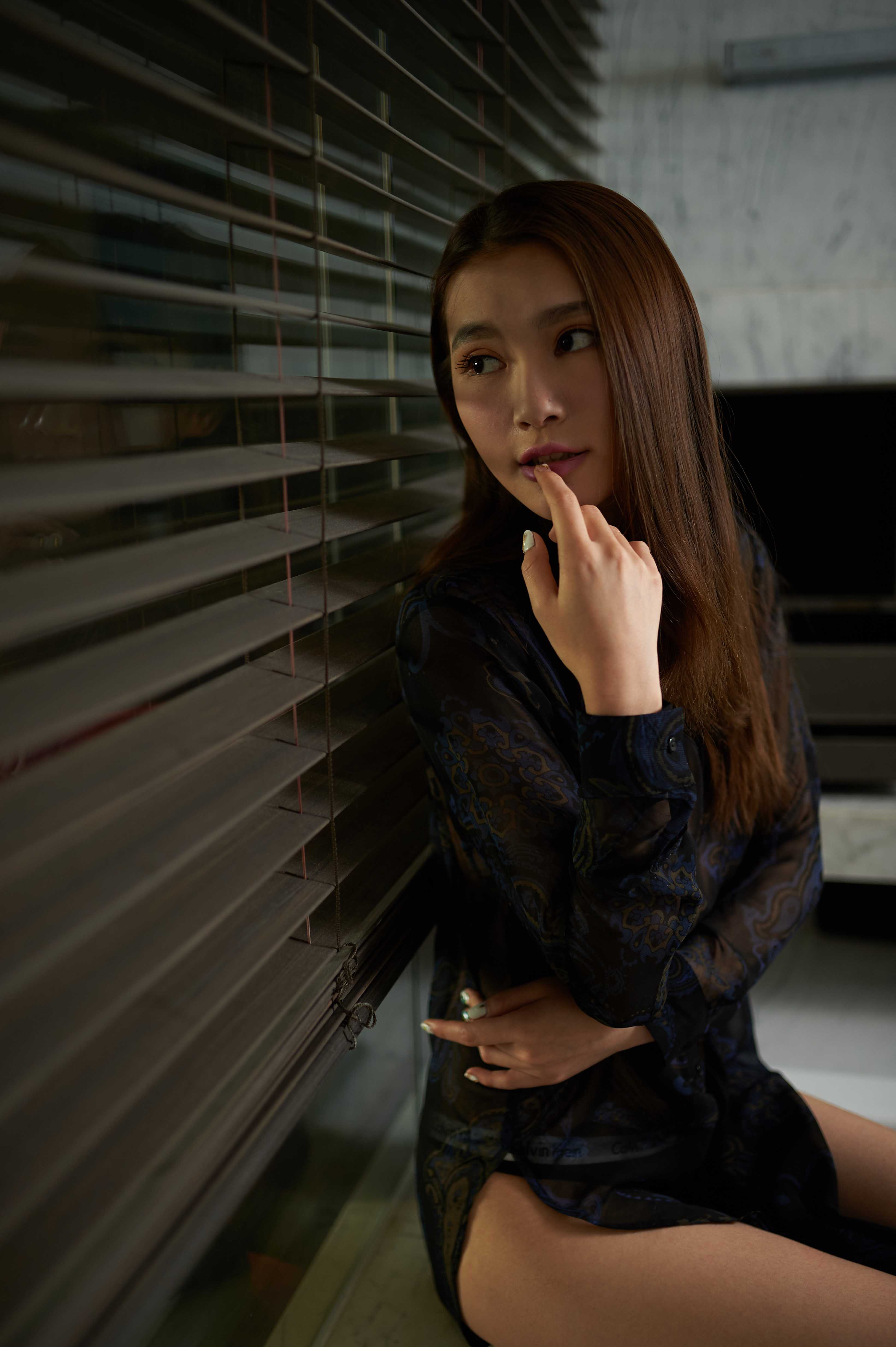 粉嫩且害羞的妹子