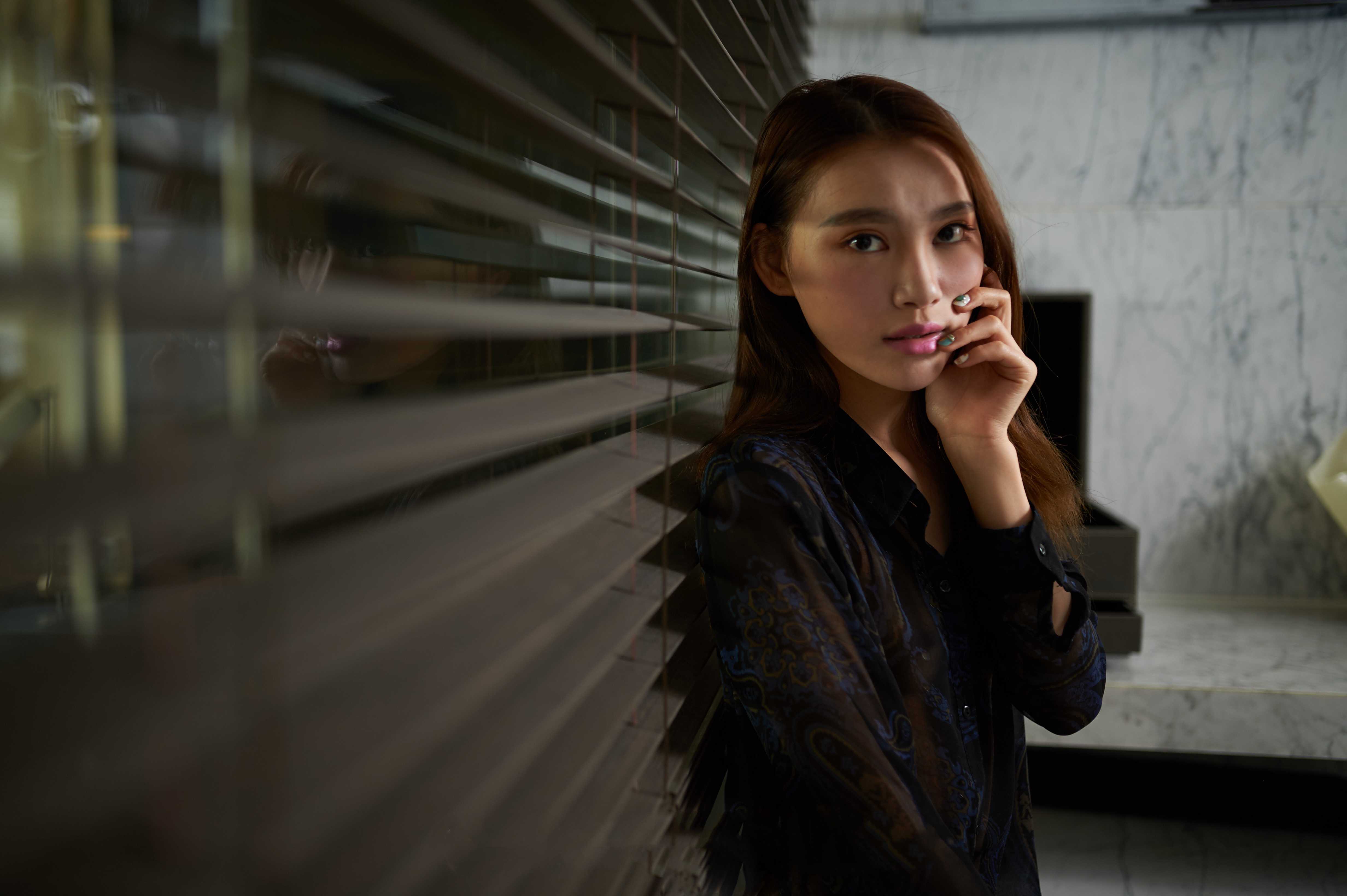粉嫩且害羞的妹子