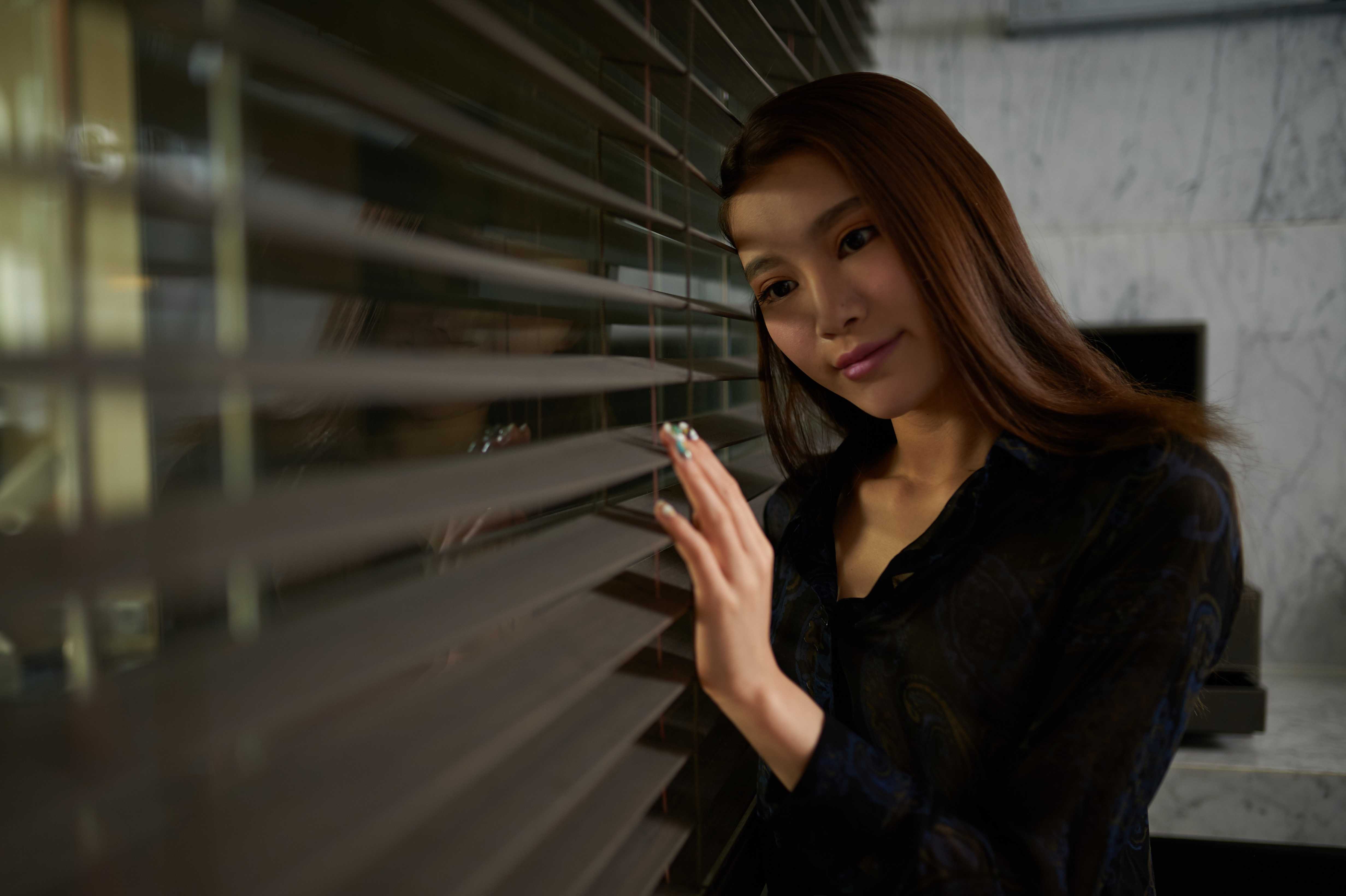 粉嫩且害羞的妹子