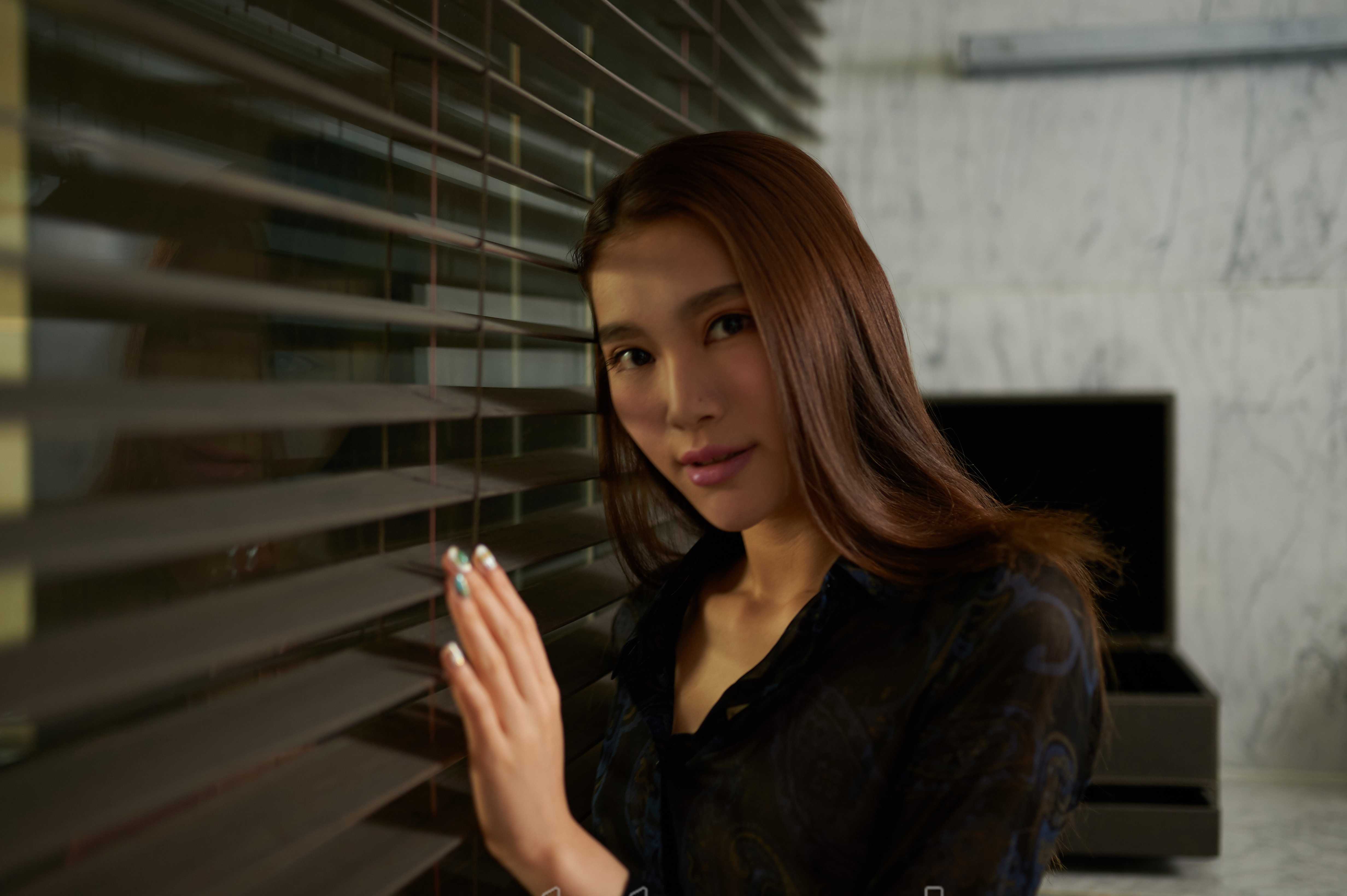 粉嫩且害羞的妹子