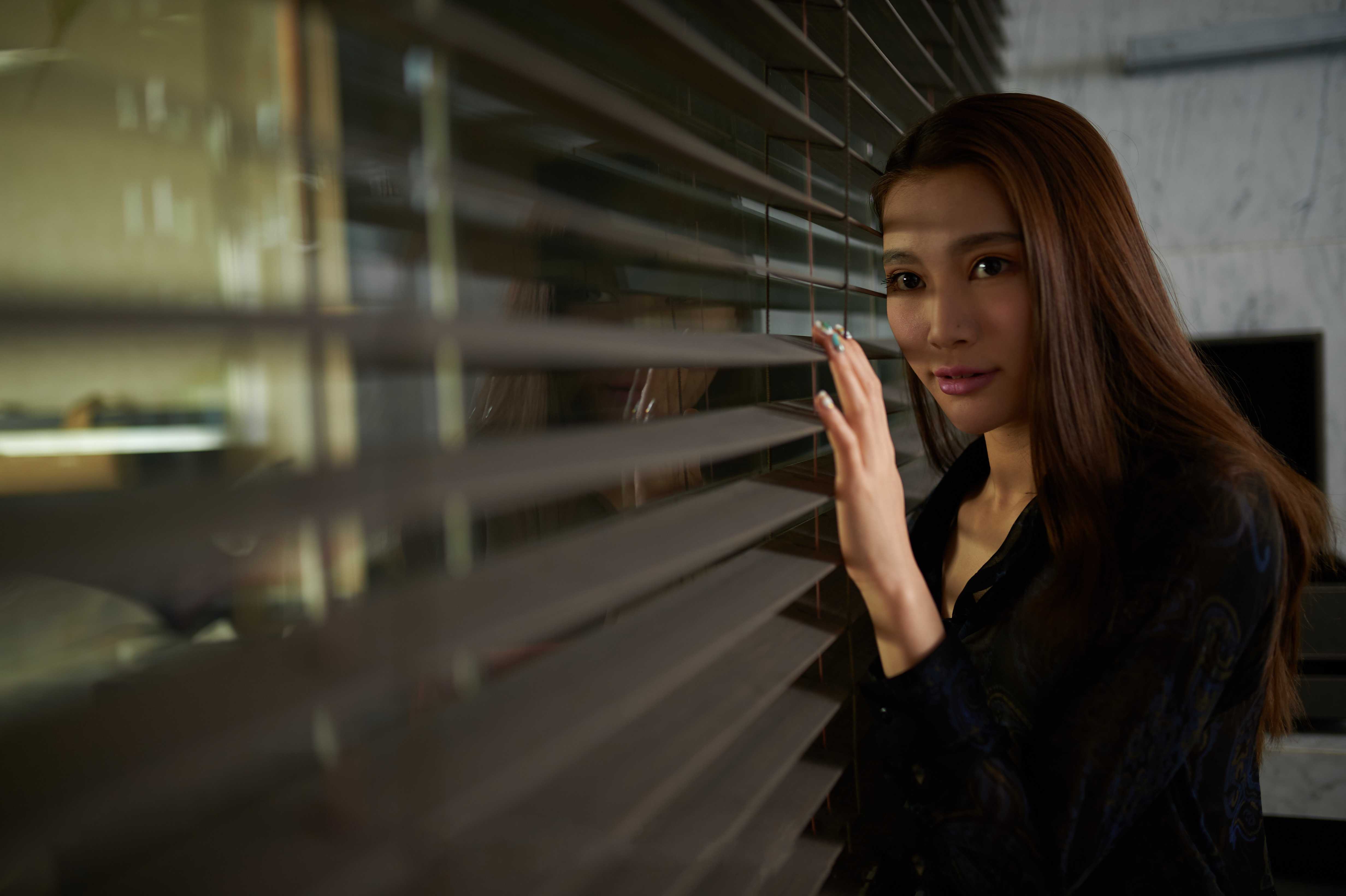 粉嫩且害羞的妹子