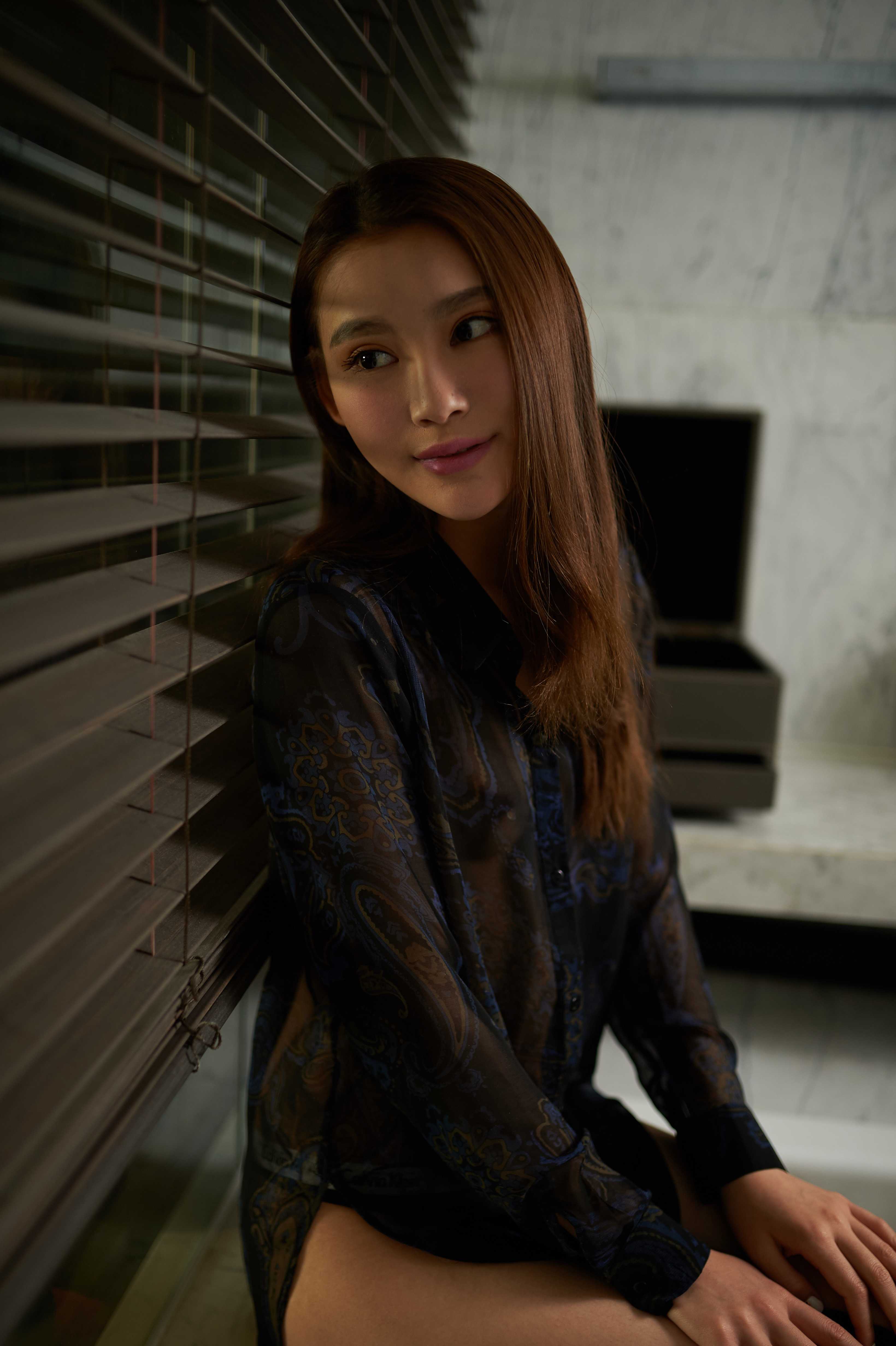 粉嫩且害羞的妹子