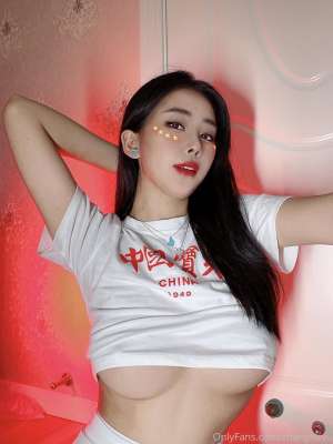 大奶美女